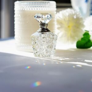 Transparent Art-Carved Crystal Perfume Bottle